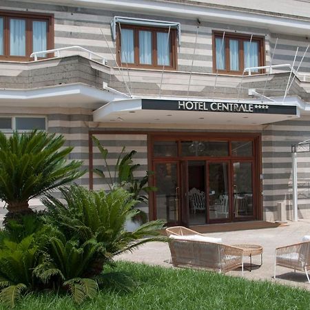 Hotel Centrale Sabaudia Εξωτερικό φωτογραφία