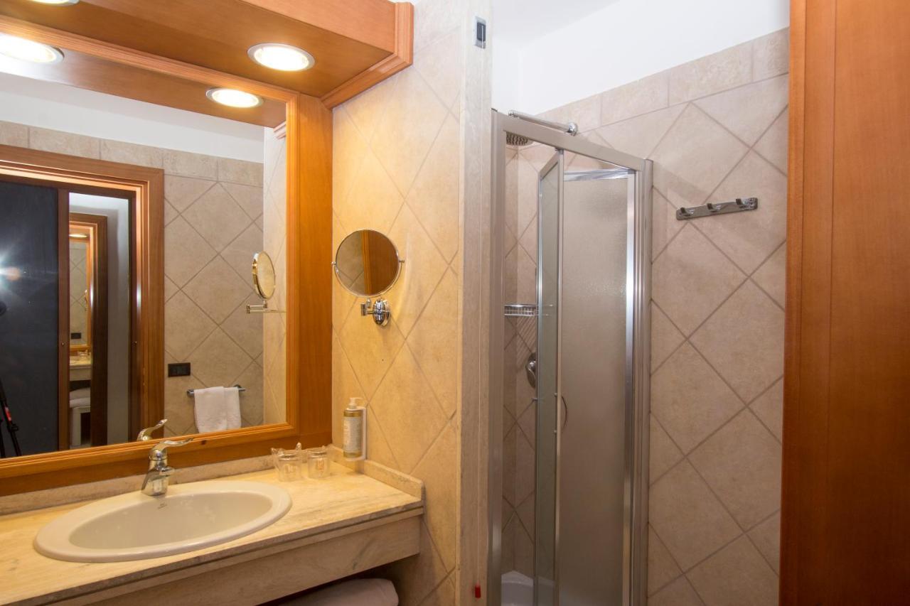 Hotel Centrale Sabaudia Εξωτερικό φωτογραφία