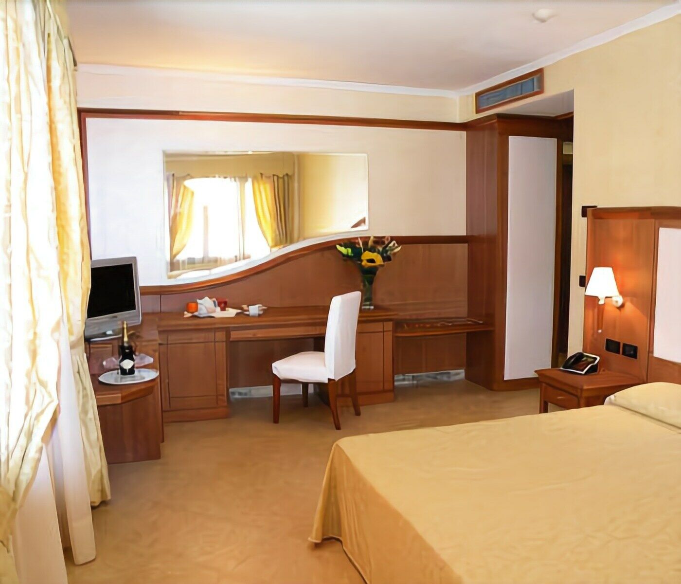 Hotel Centrale Sabaudia Εξωτερικό φωτογραφία
